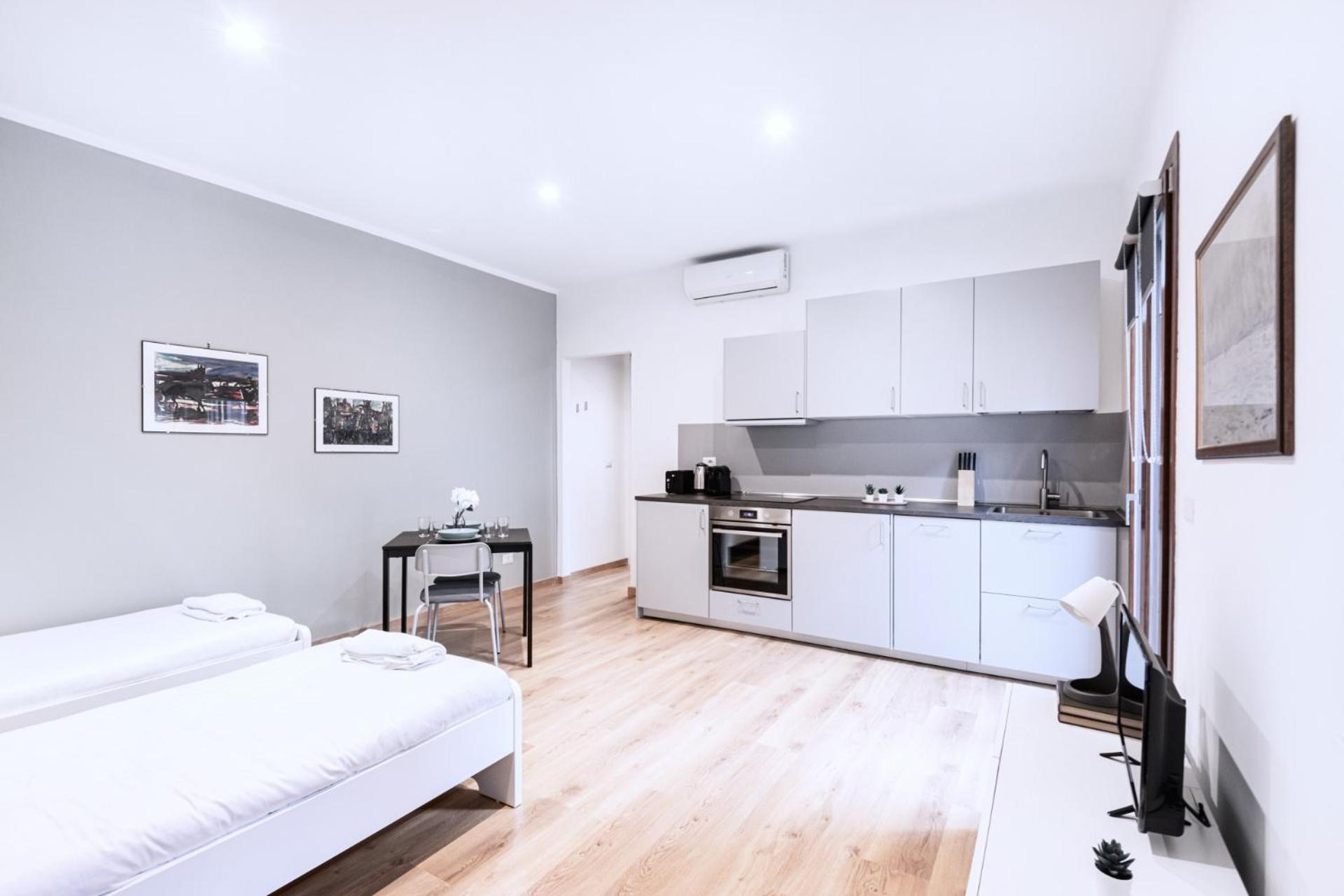 Ferienwohnung Easylife - Studio Con Balcone In Risorgimento Mailand Exterior foto